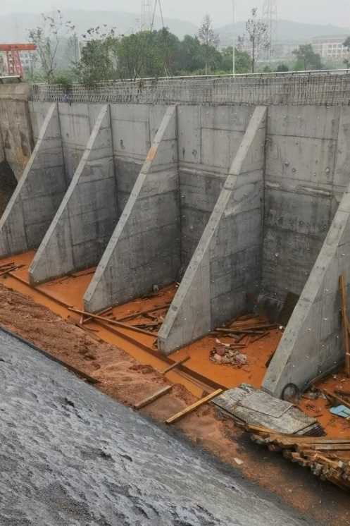 周口淮阳县锚杆式挡土墙